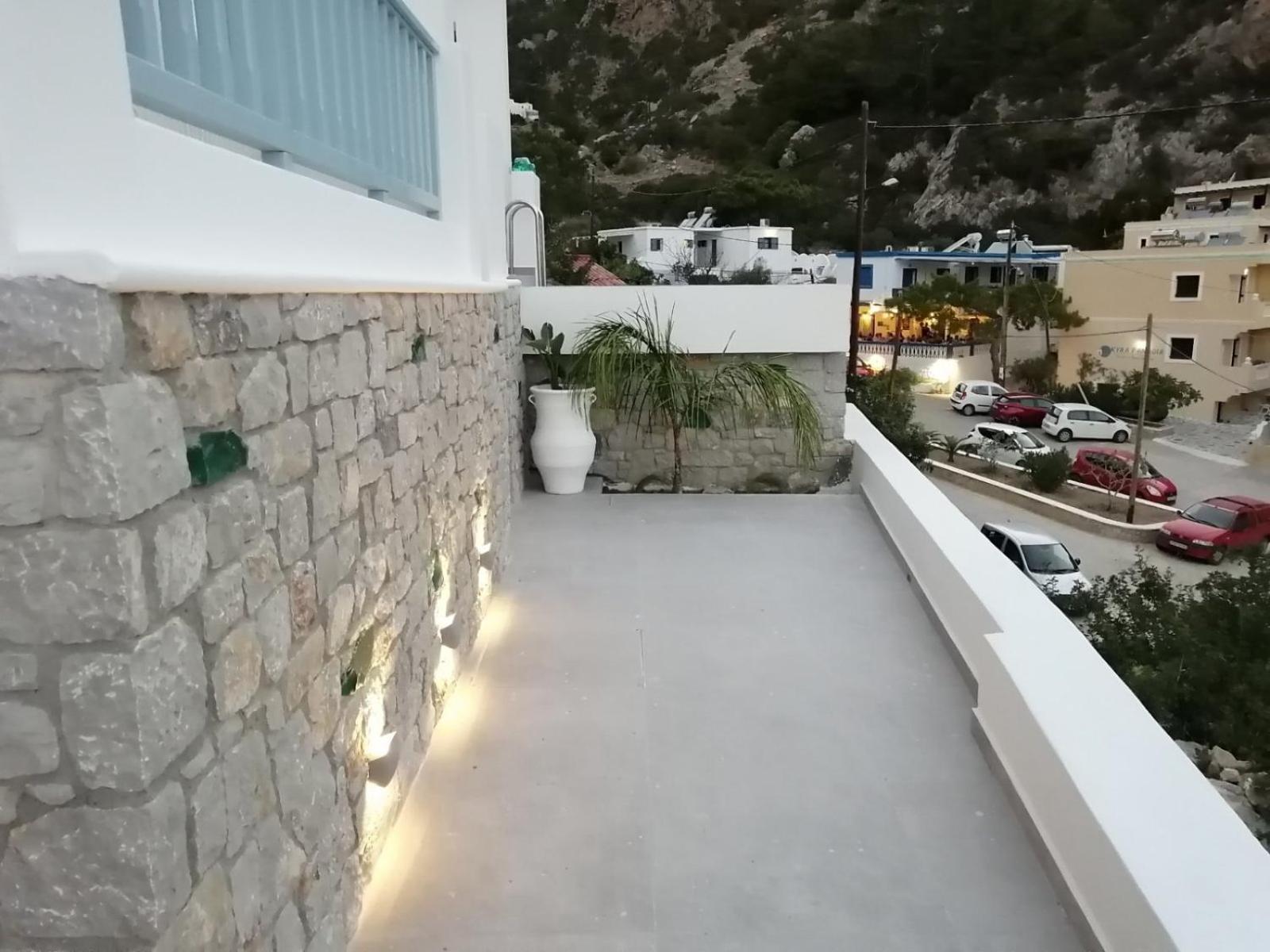 Kyra Panagia Enilion Luxury Suites מראה חיצוני תמונה